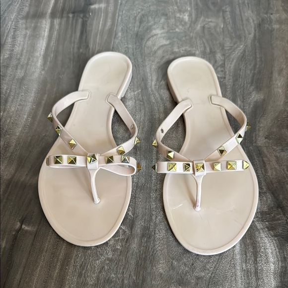 Shoes - Studded Cream Sandals